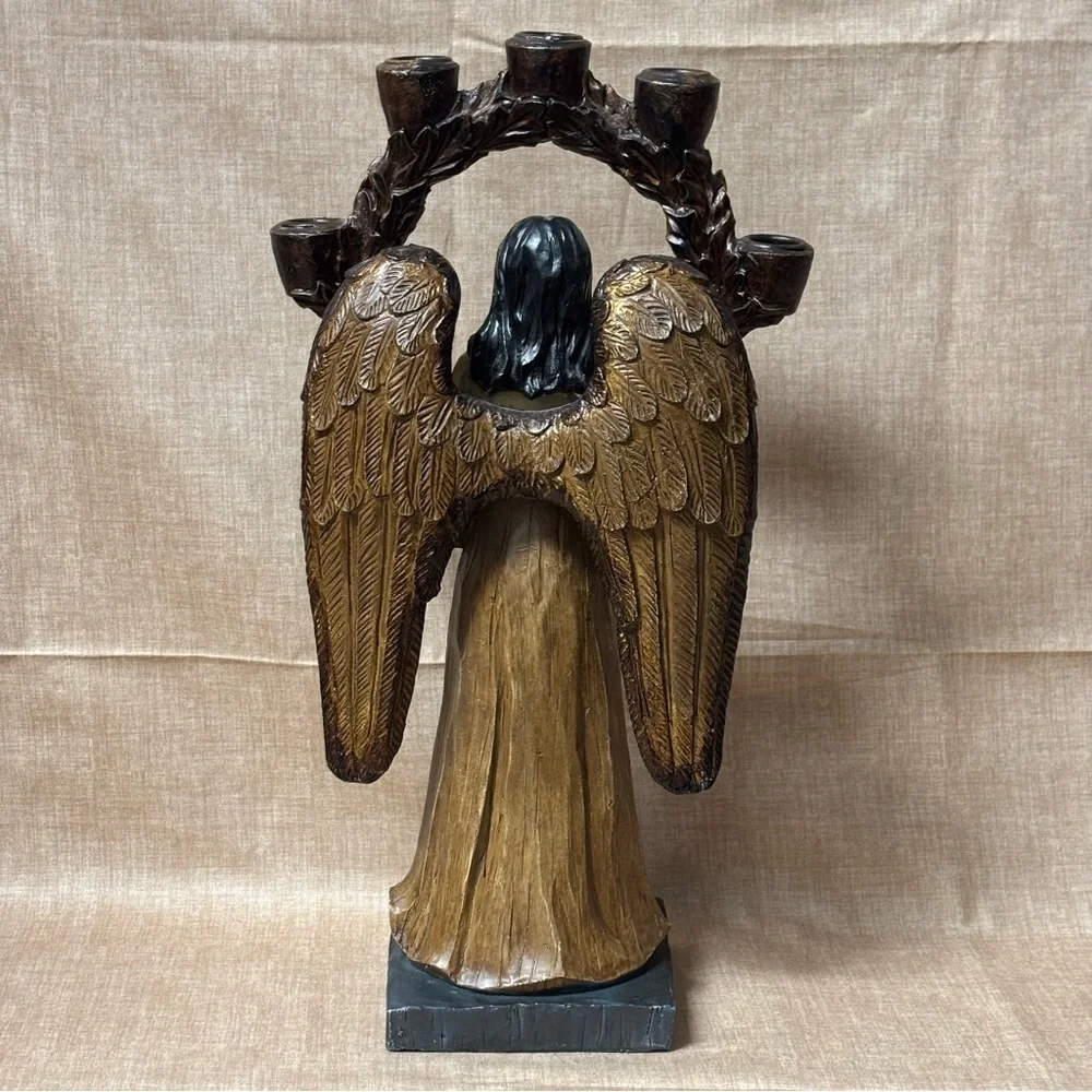 Angel With Wings Holding Wreath Candleholder 16